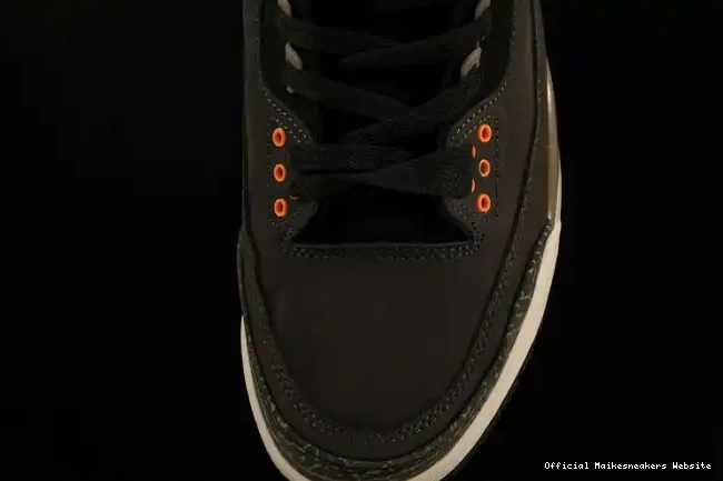 Official Maikesneakers Pack